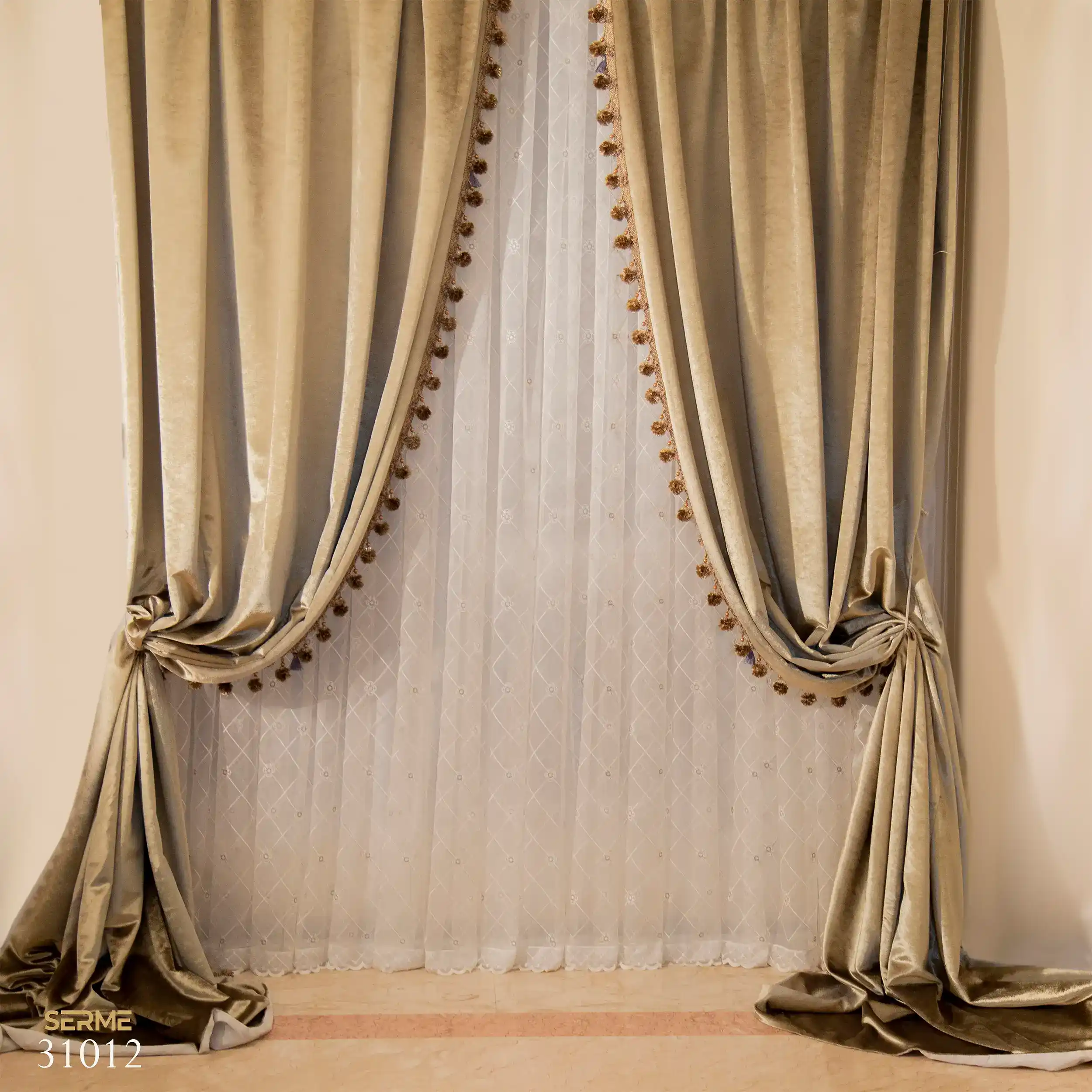 عکس تور گلدوزی طرح هندسی مینیمال