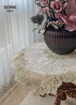 گالری رومیزی رانر مربع دانتل طرح ترک مدل پیونی