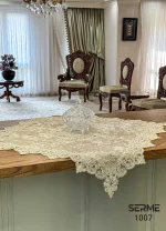 گالری رومیزی رانر مربع دانتل طرح ترک مدل پیونی